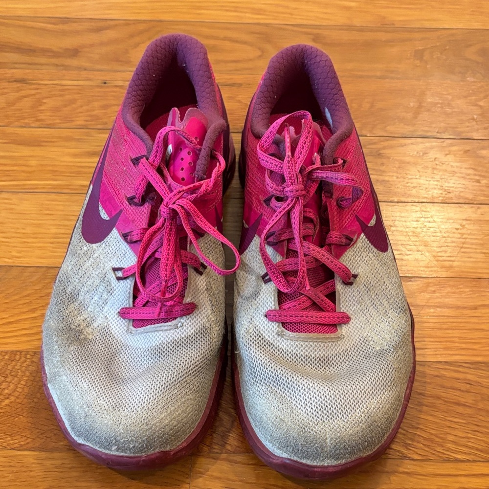 Nike Women's Metcon 3 Pink and Gray Athletic Shoes
